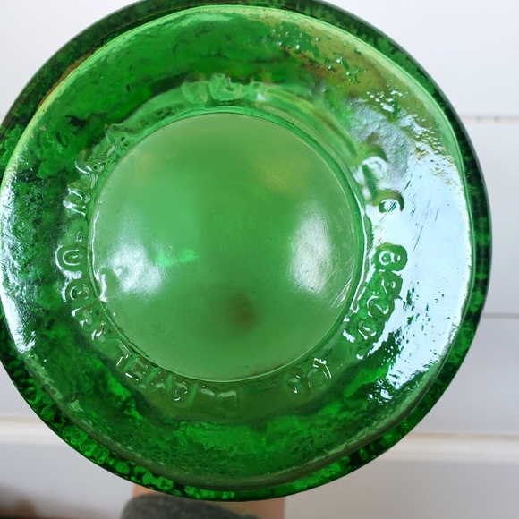 Vintage E O Brody Co Emerald Green Crinkle Glass Vase 8" Tall made in USA MCM - Picture 4 of 9